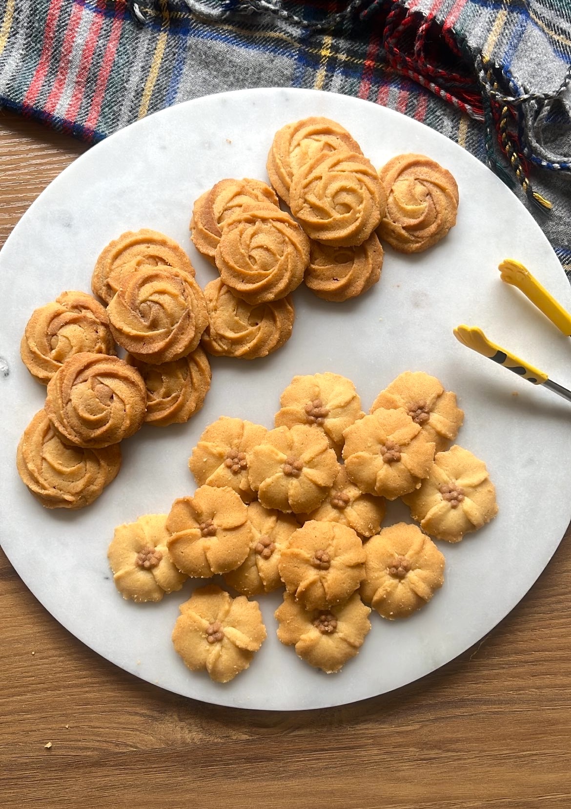 Butter cookie shaped like flower